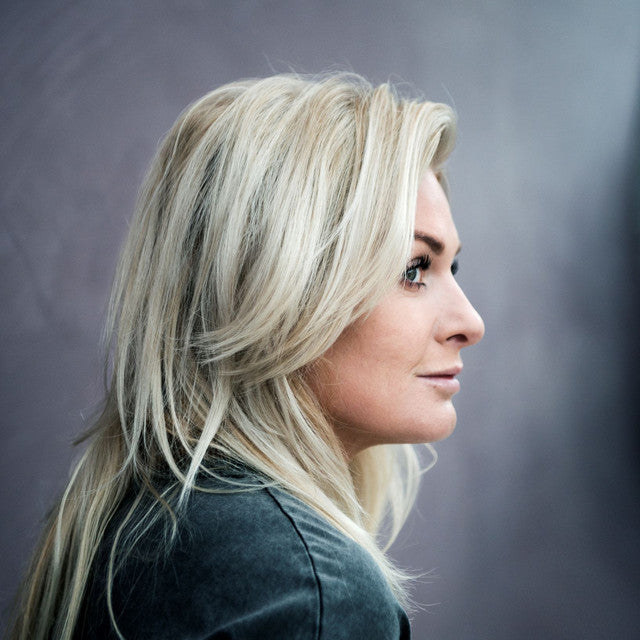 Miss Montreal - Being alone at Christmas