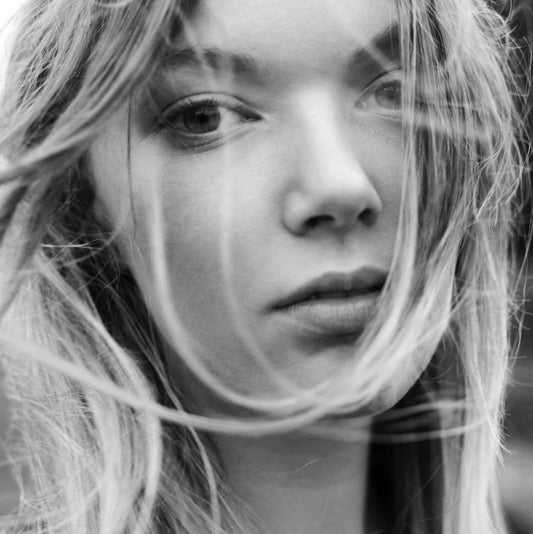 Hannah Mae - Rode draad